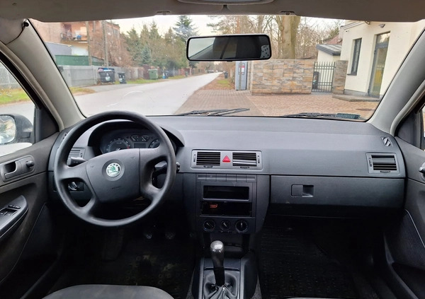 Skoda Fabia cena 3900 przebieg: 288000, rok produkcji 2006 z Dukla małe 704